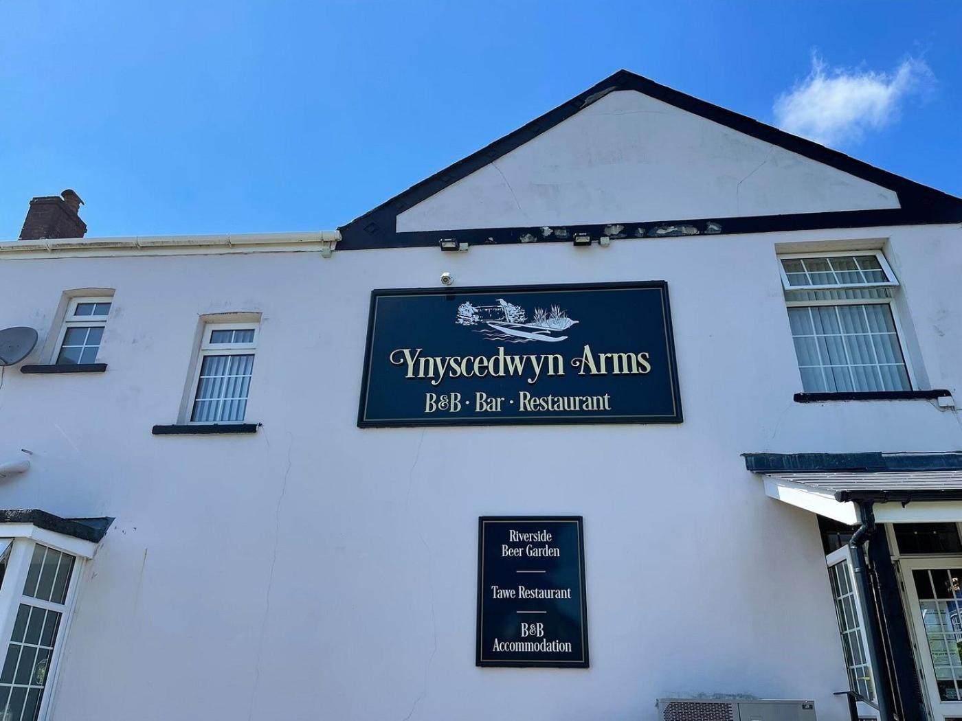 Hotel Ynyscedwyn Arms Ystradgynlais Zewnętrze zdjęcie